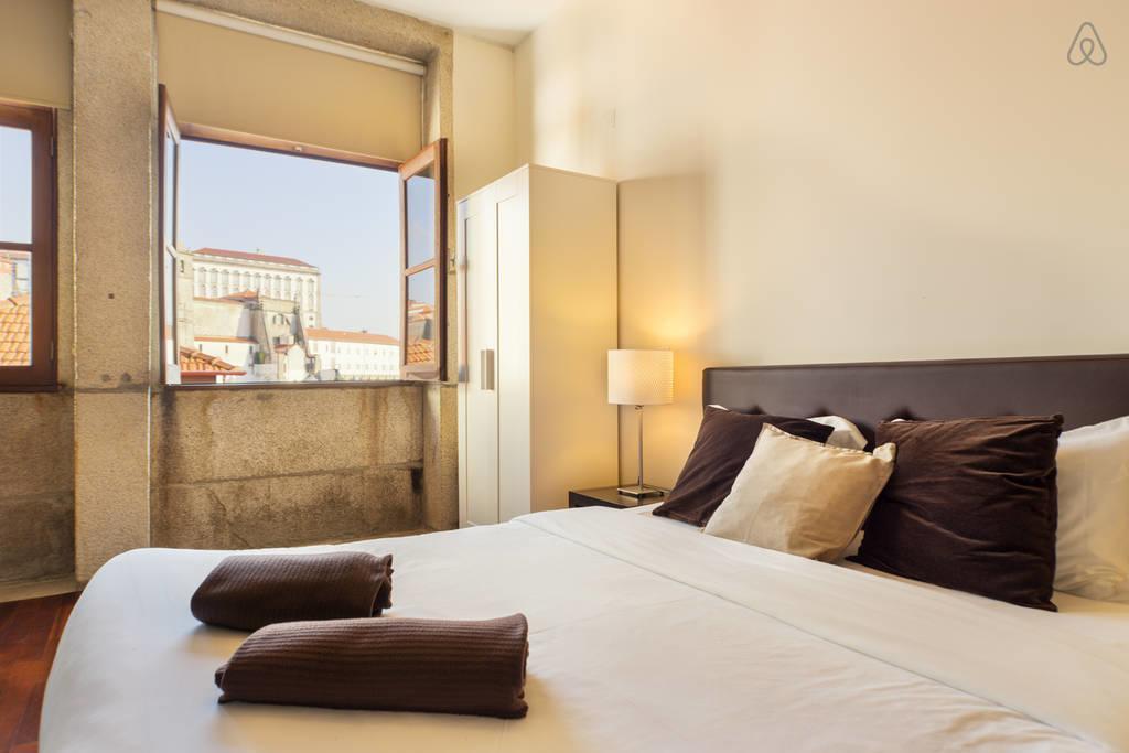 Low Cost Tourist Apartments - Palacio Da Bolsa Порту Номер фото